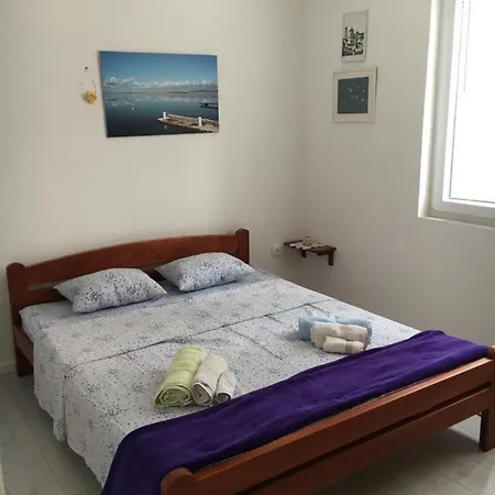 Zuzi Otok Hrvatska Apartment