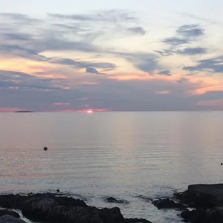 شقة Zuzi Otok Hrvatska