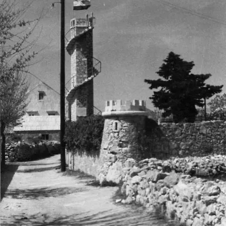 Zuzi Otok Hrvatska
